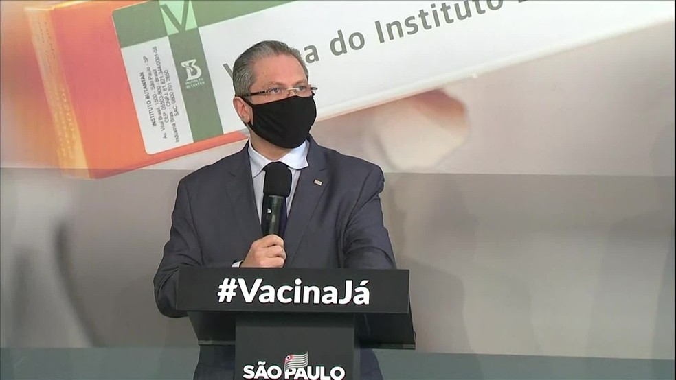 Governo de SP reduz horário de funcionamento de bares e amplia o de shoppings para conter aglomerações